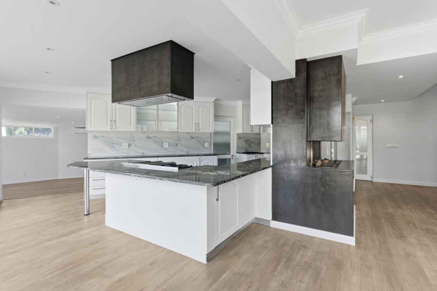 4 Bedroom Property for Sale in Golden Hill Western Cape